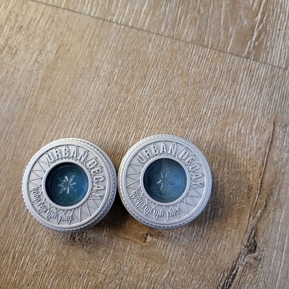 Discontinued NWOT Urban Decay Eyeshadow Dashiki Subway Token 2 - Picture 3 of 4